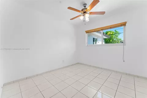 729 W 50th Pl, Hialeah, FL 33012 photo 30