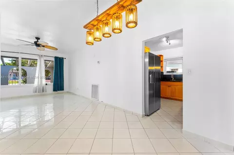 729 W 50th Pl, Hialeah, FL 33012 photo 7
