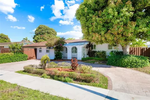 729 W 50th Pl, Hialeah, FL 33012 photo 2