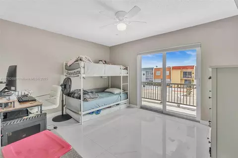 Bedroom - 891 W 79th Pl, Hialeah, FL 33014 photo 3 of 4