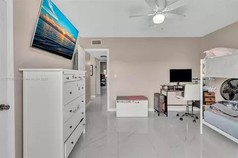 Bedroom - 891 W 79th Pl, Hialeah, FL 33014 photo 4 of 4