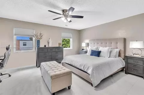 Bedroom - 891 W 79th Pl, Hialeah, FL 33014 photo 1 of 4