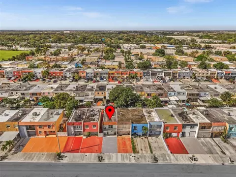 View/Area - 891 W 79th Pl, Hialeah, FL 33014 photo 2 of 2