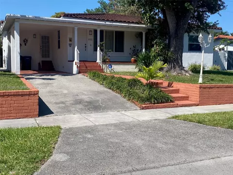 6331 SW 17th St, Miami, FL 33155