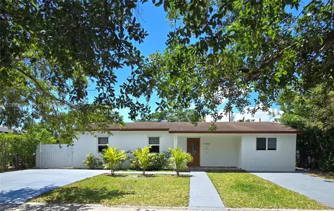 7388 S Waterway Dr, Miami, FL 33155