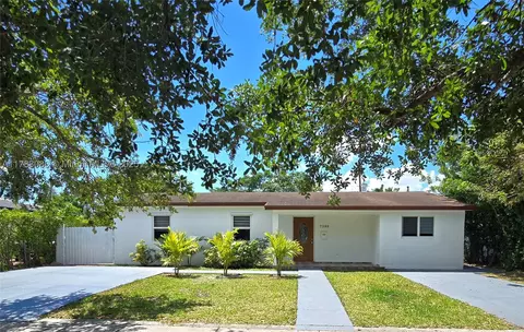 7388 S Waterway Dr, Miami, FL 33155