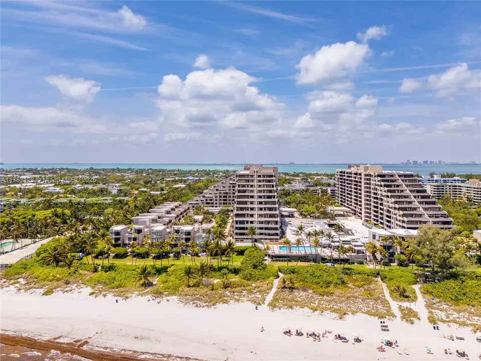 View/Area - 201 Crandon Blvd #333, Key Biscayne, FL 33149 photo 10 of 16