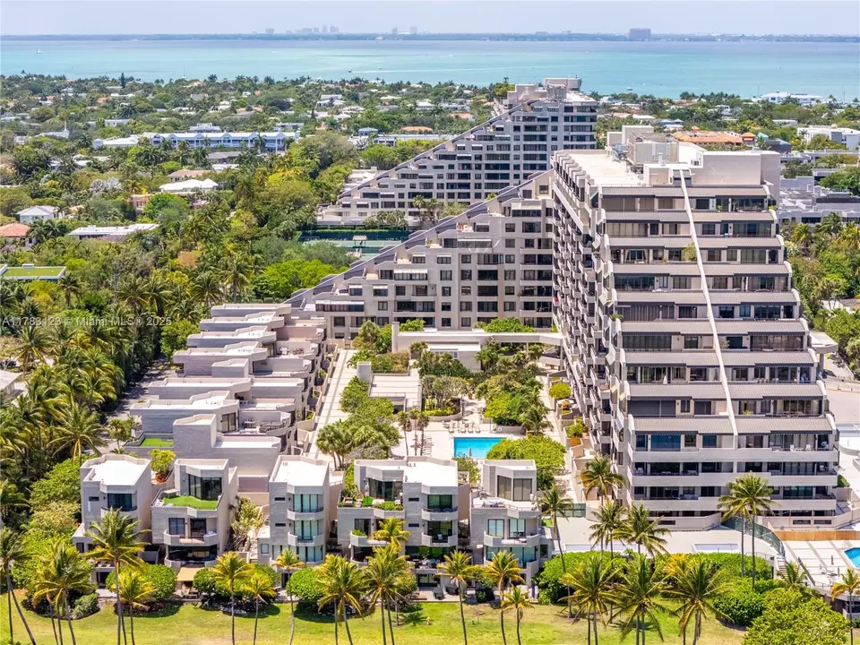 View/Area - 201 Crandon Blvd #333, Key Biscayne, FL 33149 photo 11 of 16
