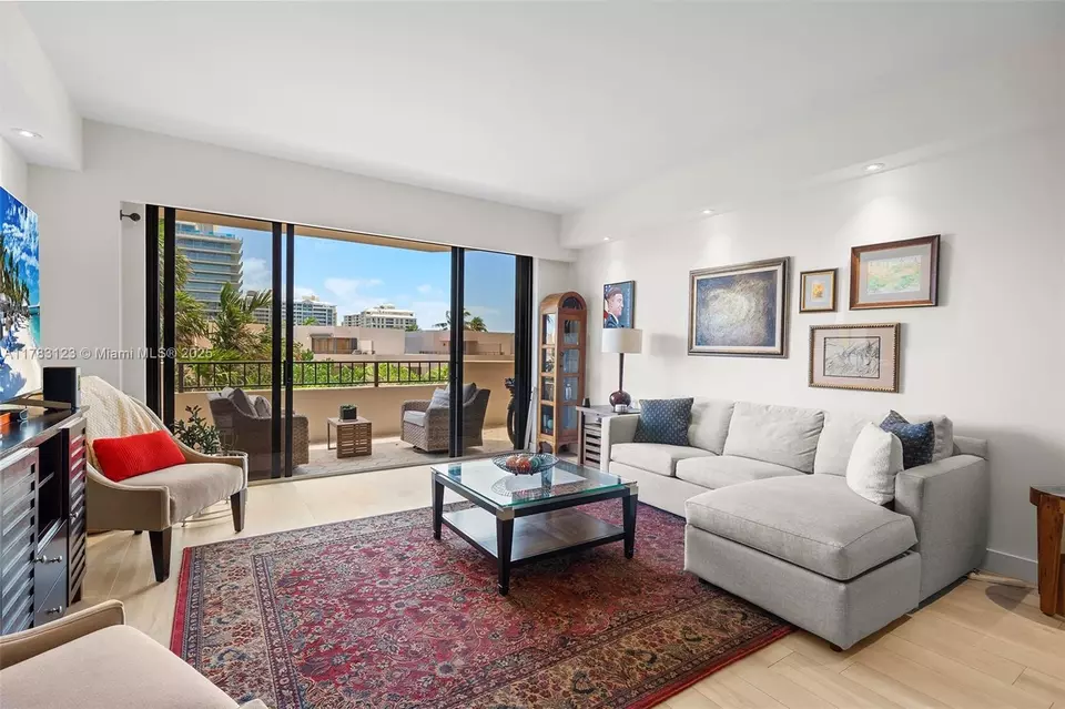 Living - 201 Crandon Blvd #333, Key Biscayne, FL 33149 photo 7 of 8