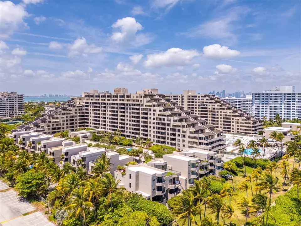 View/Area - 201 Crandon Blvd #333, Key Biscayne, FL 33149 photo 9 of 16