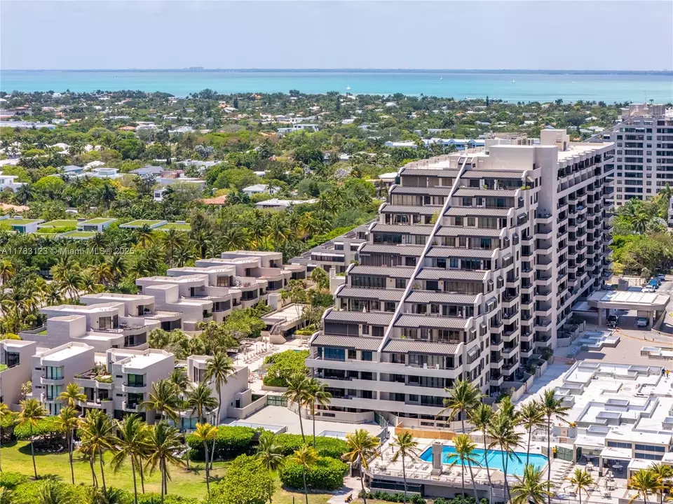 View/Area - 201 Crandon Blvd #333, Key Biscayne, FL 33149 photo 12 of 16