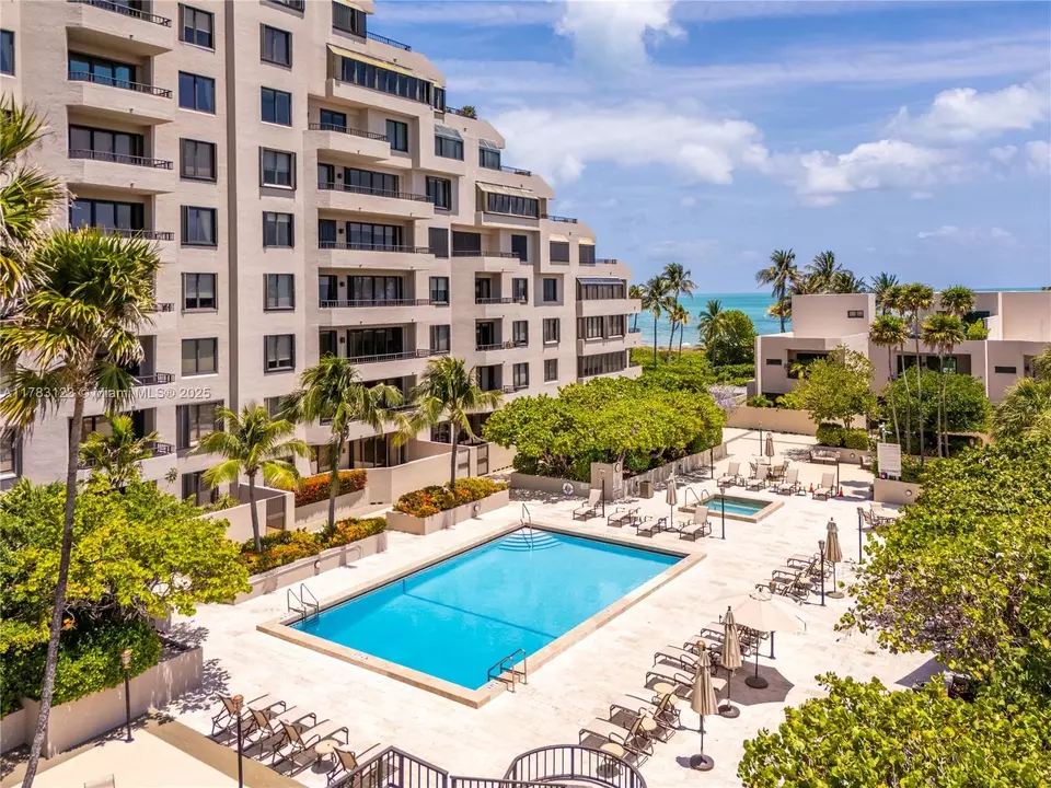 Exterior - 201 Crandon Blvd #333, Key Biscayne, FL 33149 photo 8 of 8