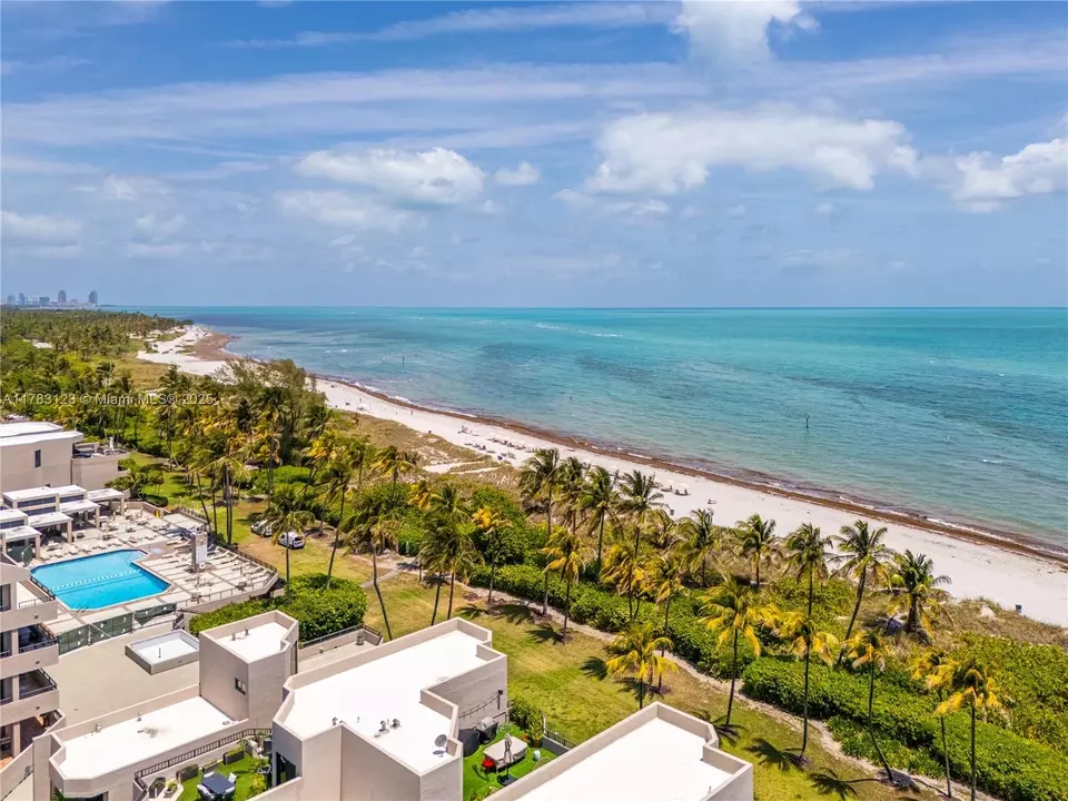 View/Area - 201 Crandon Blvd #333, Key Biscayne, FL 33149 photo 2 of 16