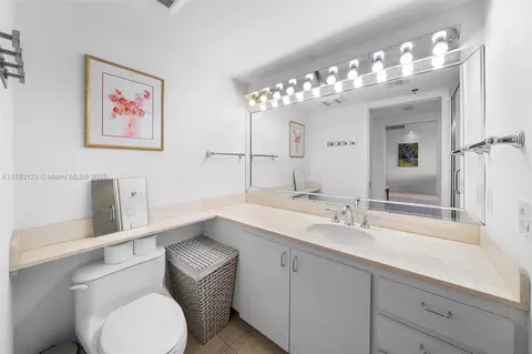 Bath - 201 Crandon Blvd #333, Key Biscayne, FL 33149 photo 1 of 4
