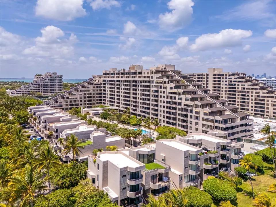 View/Area - 201 Crandon Blvd #333, Key Biscayne, FL 33149 photo 5 of 16