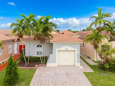 3714 NE 22nd Pl, Homestead, FL 33033
