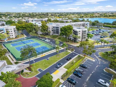 1001 Colony Point Cir #312, Pembroke Pines, FL 33026