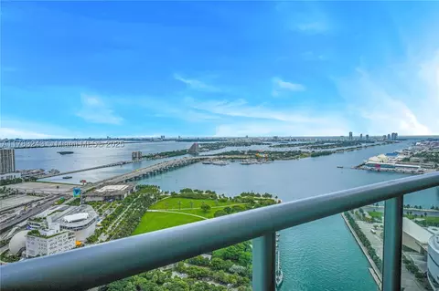 888 Biscayne Blvd #4212, Miami, FL 33132