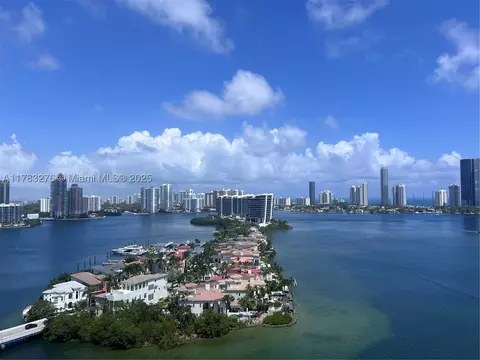 3000 Island Blvd #2004, Aventura, FL 33160