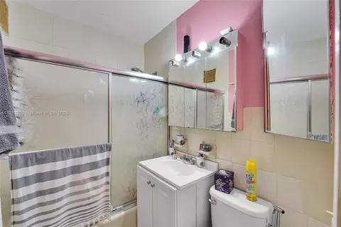 Bath - 220 E 61st St, Hialeah, FL 33013 photo 1 of 2