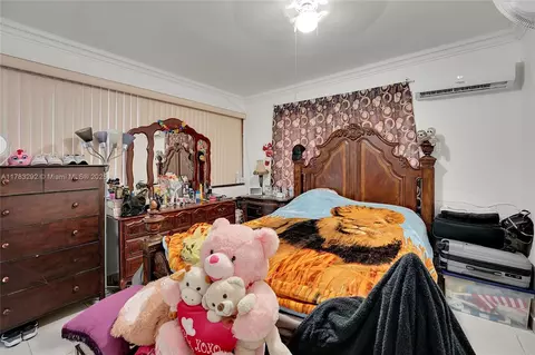 Bedroom - 220 E 61st St, Hialeah, FL 33013 photo 4 of 11