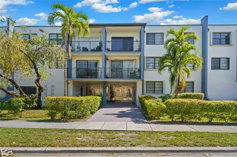 30 E 39th St #321, Hialeah, FL 33013