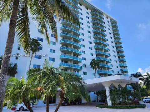19380 Collins Ave #205, Sunny Isles Beach, FL 33160