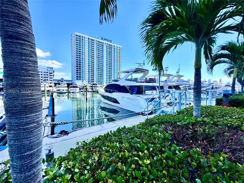 17211 Biscayne Blvd Boat #SLIP 15, North Miami Beach, FL 33160