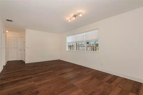 534 W 16th St, Hialeah, FL 33010 photo 22