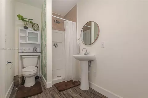534 W 16th St, Hialeah, FL 33010 photo 12