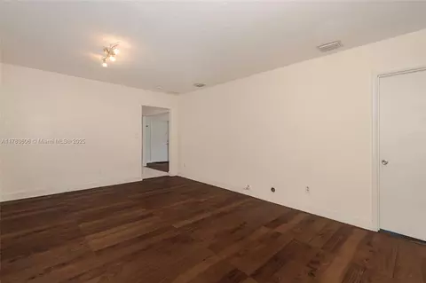 534 W 16th St, Hialeah, FL 33010 photo 23
