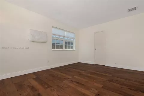 534 W 16th St, Hialeah, FL 33010 photo 5