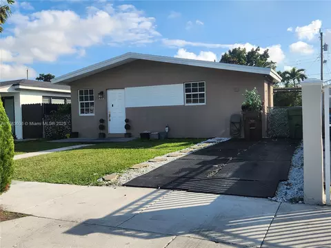 534 W 16th St, Hialeah, FL 33010 photo 3