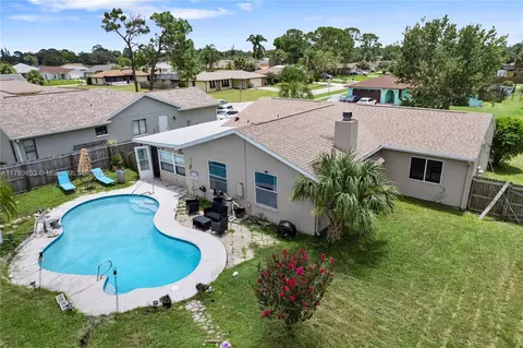 1811 Barker St NE, Palm Bay, FL 32907