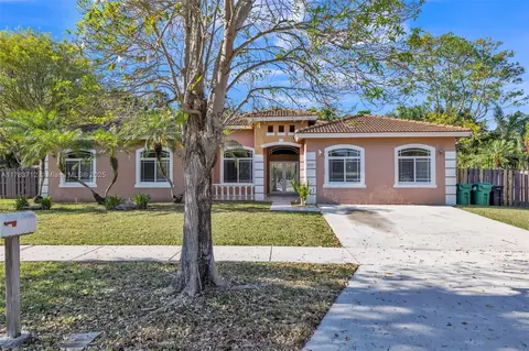 13341 SW 204th St, Miami, FL 33177