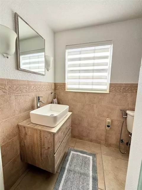 990 E 6th St, Hialeah, FL 33010 photo 16