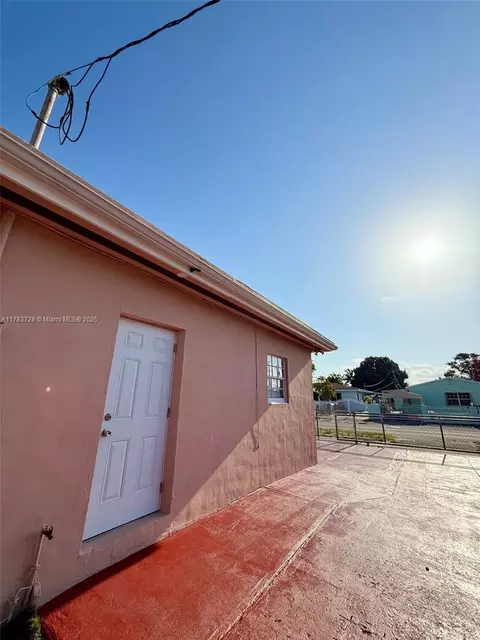 990 E 6th St, Hialeah, FL 33010 photo 23