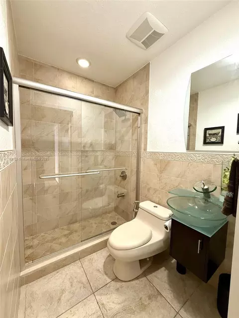 990 E 6th St, Hialeah, FL 33010 photo 14