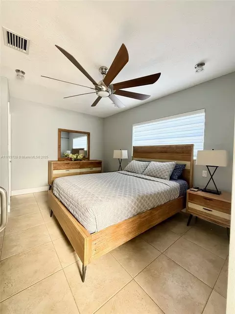 990 E 6th St, Hialeah, FL 33010 photo 17