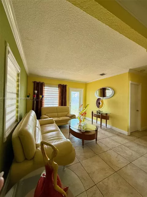 990 E 6th St, Hialeah, FL 33010 photo 5