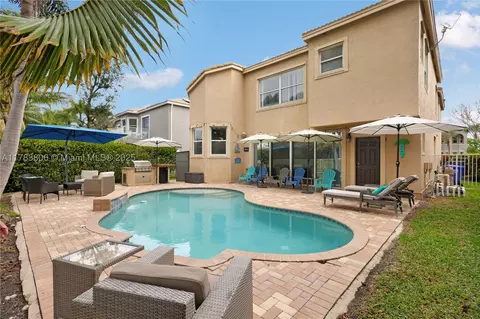 1420 SW 171st Ter, Pembroke Pines, FL 33027