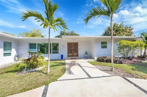 9401 SW 69th Ct, Pinecrest, FL 33156
