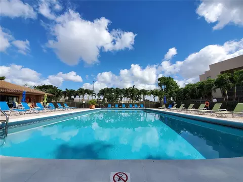 10985 SW 107th St #216, Miami, FL 33176