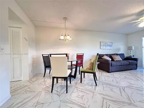 569 N Fanshaw N #569, Boca Raton, FL 33434