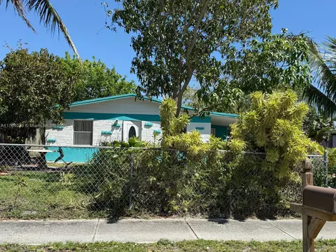 1128 W 6th St, Riviera Beach, FL 33404