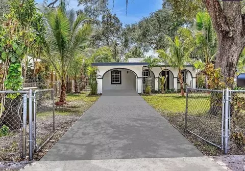 936 NE 132nd St, North Miami, FL 33161