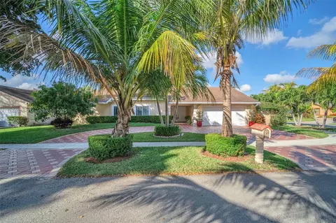 4991 NW 72nd Ter, Lauderhill, FL 33319