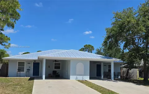 160 Empress Ave, Sebastian, FL 32958