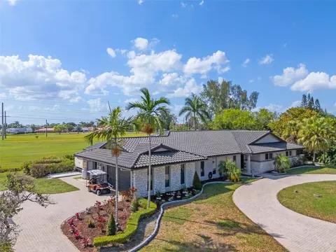 19640 W Saint Andrews Dr, Hialeah, FL 33015