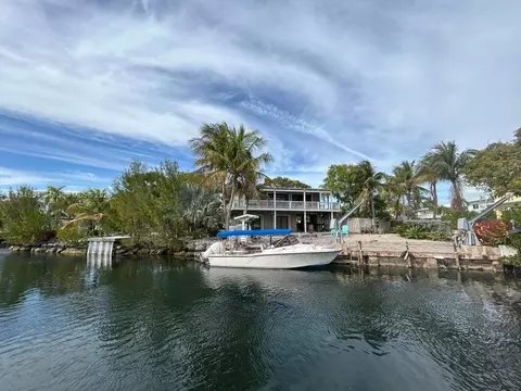 120 Captains Ct, Tavernier, FL 33070